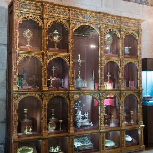 Relicario de madera de Cornielis de Holanda (S. XVI) en la Capilla de San Fernando, Catedral de Santiago. Colección de orfebrería y arte sacro.